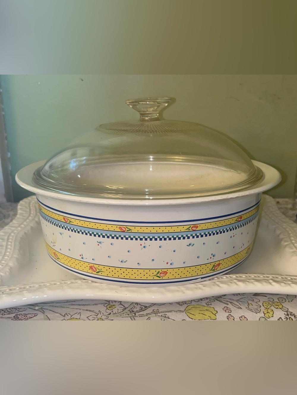 CorningWare Classic Elegance 2.5L Cassarole Dish in Mille fleur Pattern